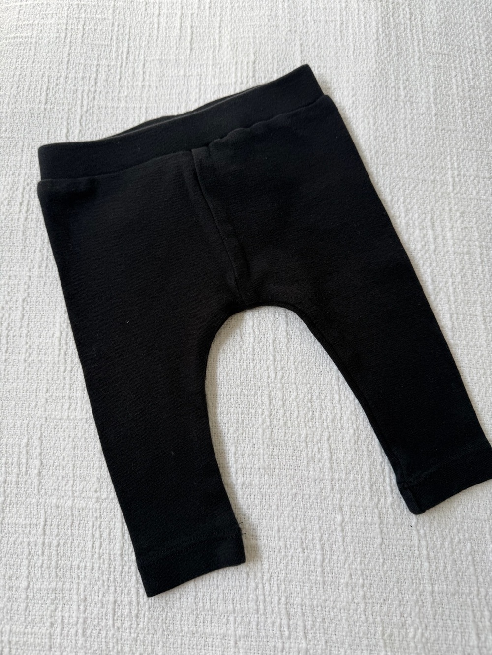 Kate Quinn leggings